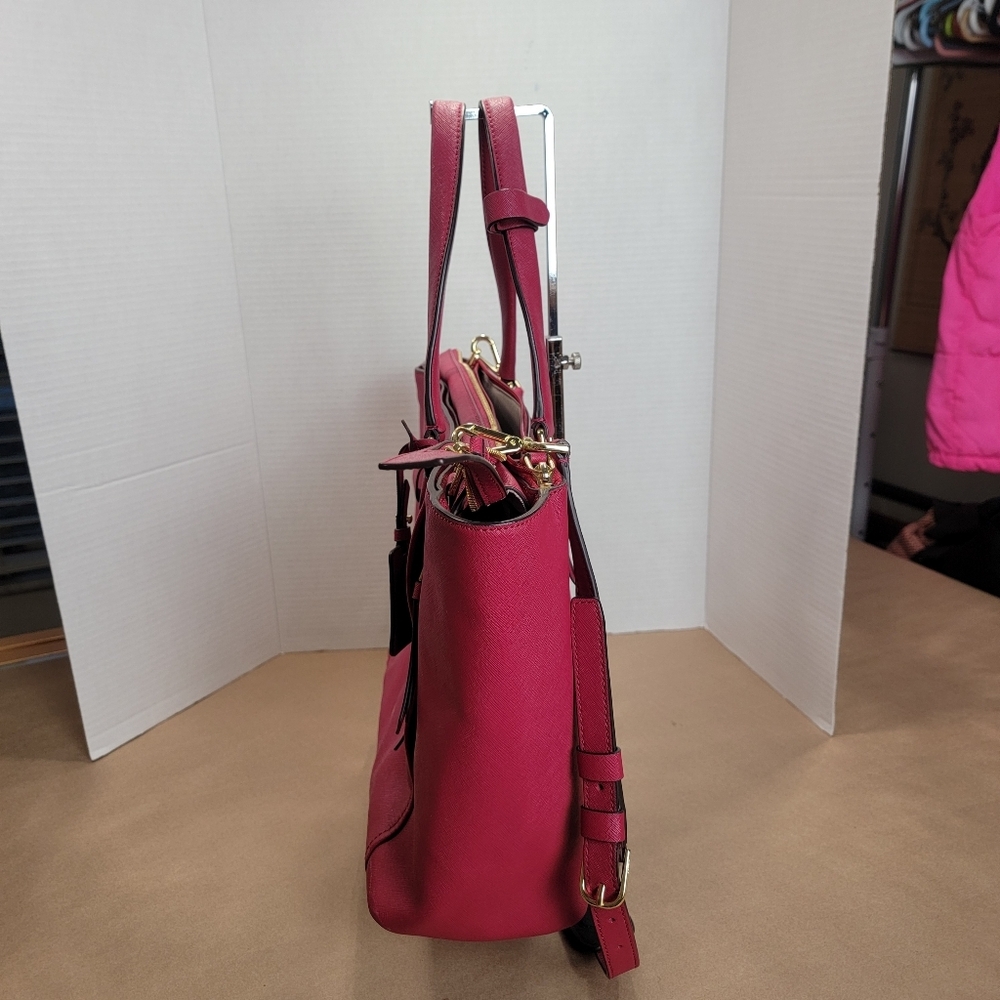TUMI Varek Park Tote – Raspberry - Full Leather Laptop/Work Bag Style 734421RASP - Picture 4 of 16